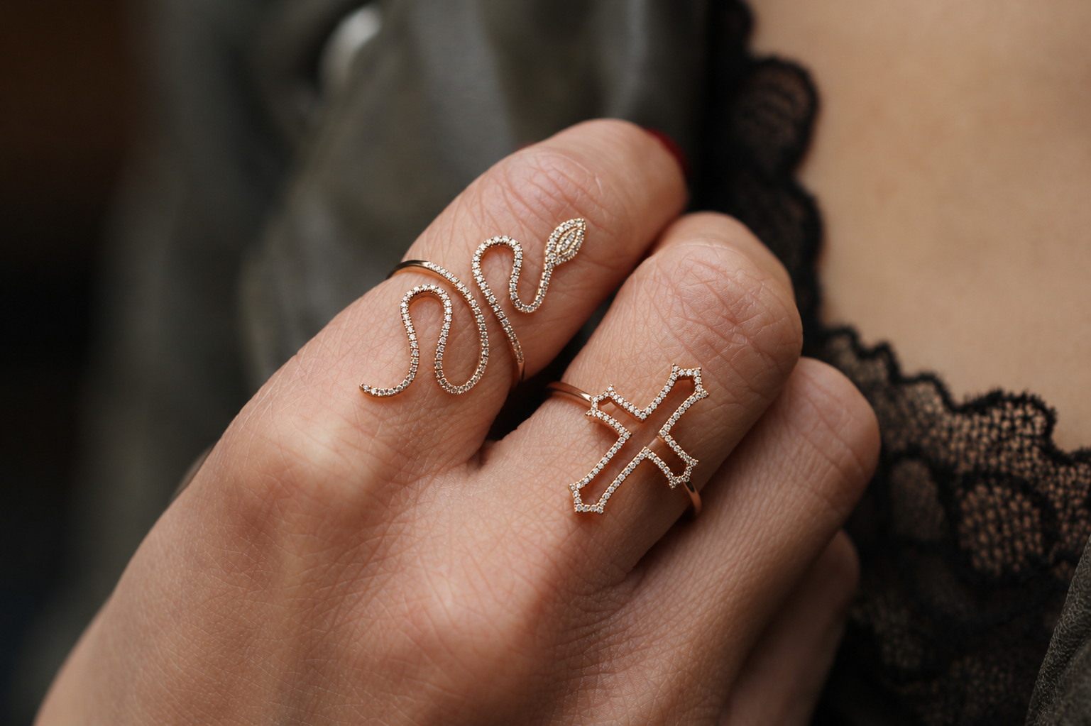 Concrete — Bague Croix Latine – Image 2