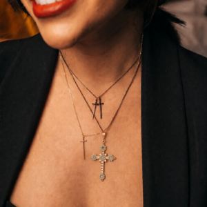 Amethist — Collier Croix Lumineuse Précieuse - Thumbnail Image 2